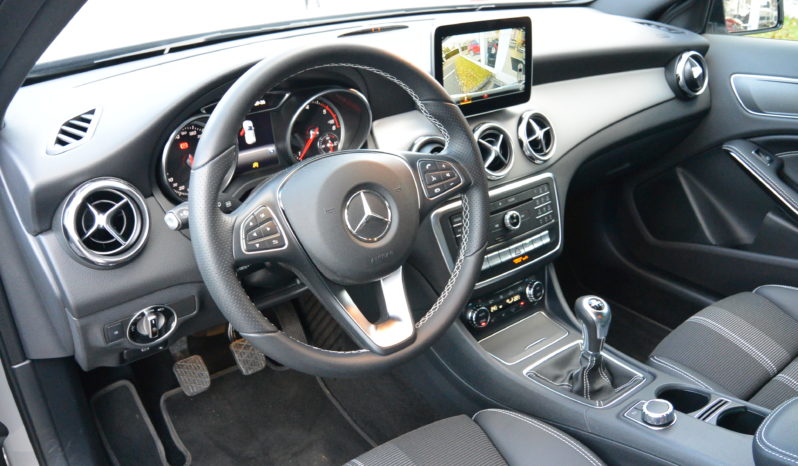 Mercedes GLA 180 Cdi complet