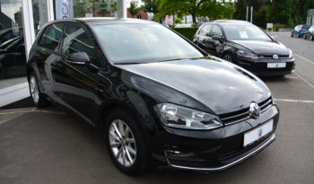 VW Golf VII 1.6 Tdi 110 Lounge DSG full