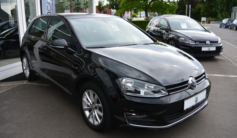VW Golf VII 1.6 Tdi 110 Lounge DSG full