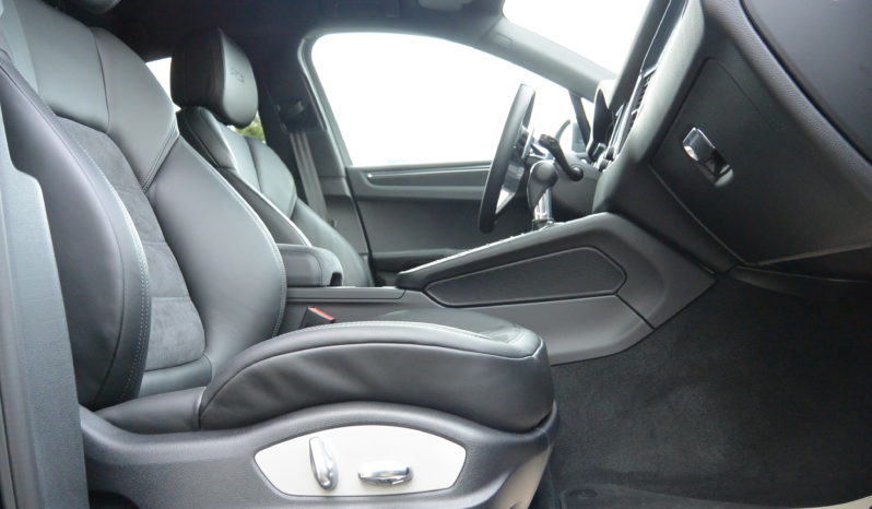 Porsche Macan 3.0 GTS PDK AKRAPOVIC complet