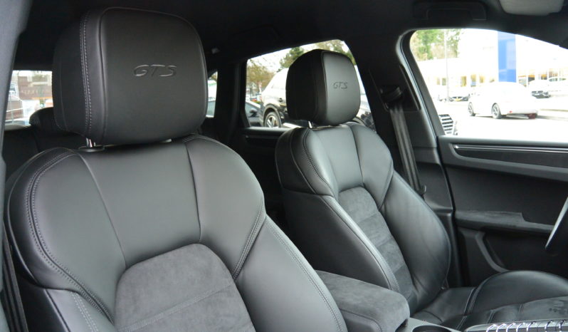 Porsche Macan 3.0 GTS PDK AKRAPOVIC complet