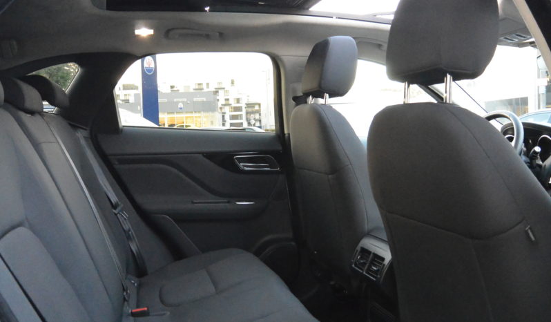 Jaguar F-Pace 20d 180 Pure AWD Auto. complet