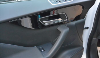 Jaguar F-Pace 20d 180 Pure AWD Auto. complet