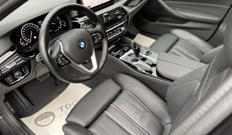 BMW 530 Touring XdA 265 Pack Sport xDrive Toit Ouvrant complet
