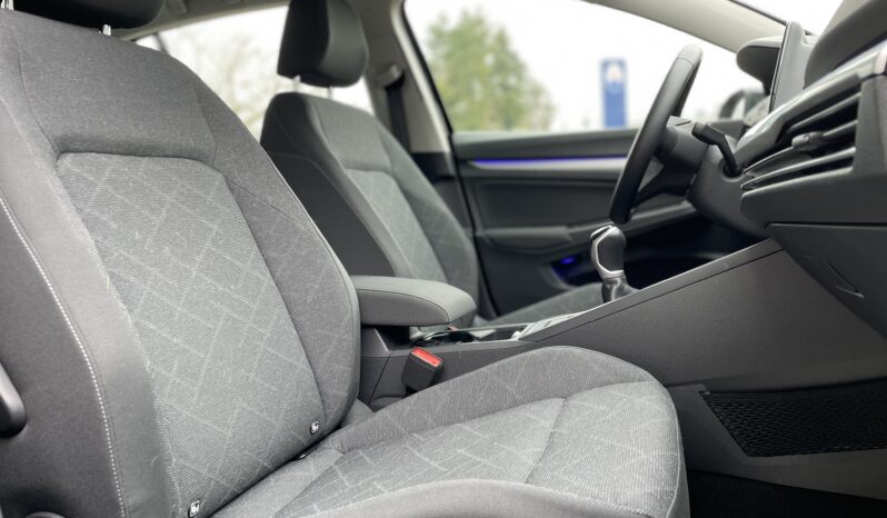 VW Golf VIII 1.0 TSi Life complet