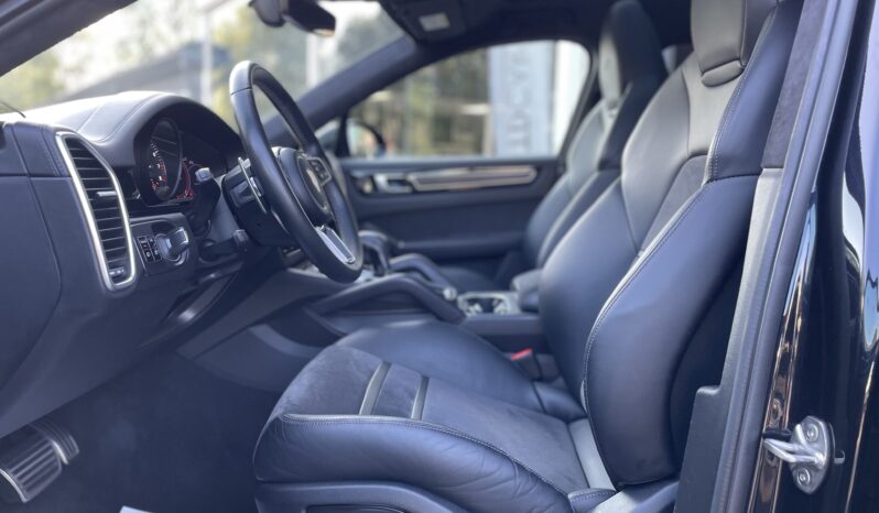 Porsche Cayenne Coupé GTS 460 PDK complet