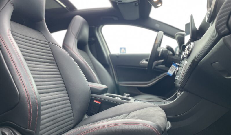 Mercedes A 180 AMG Line 7G-DCT Toit Ouvrant complet