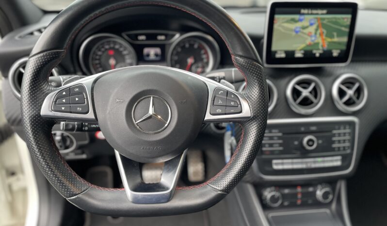 Mercedes A 180 AMG Line 7G-DCT Toit Ouvrant complet