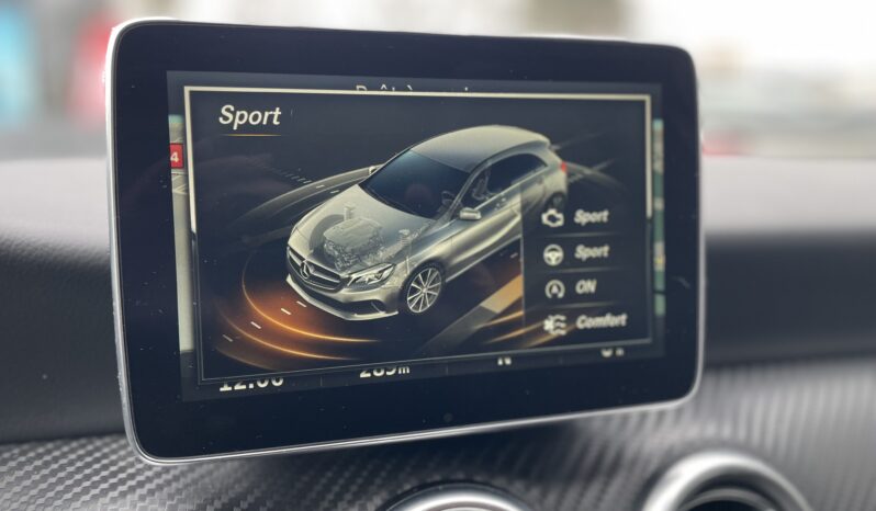 Mercedes A 180 AMG Line 7G-DCT Toit Ouvrant complet