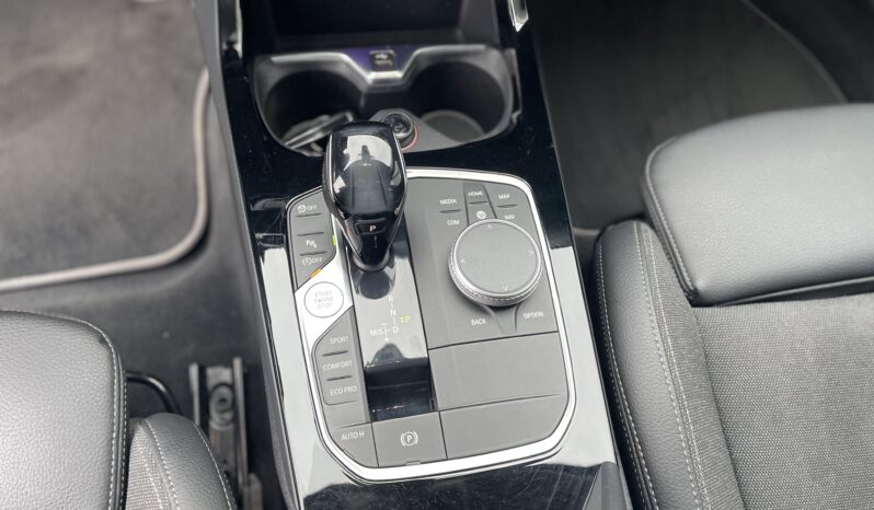 BMW 118 1.5l 140 Sportline Auto complet