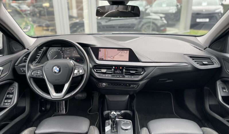 BMW 118 1.5l 140 Sportline Auto complet