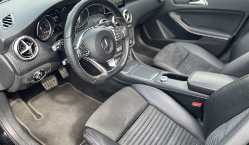 Mercedes A 180 d AMG Line 7G-DCT Toit Ouvrant complet