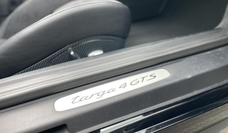 Porsche 911 TARGA 4 GTS PDK complet