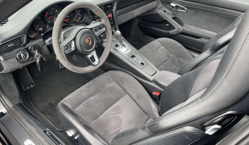 Porsche 911 TARGA 4 GTS PDK complet